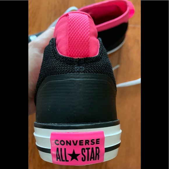 Converse All Star Mid Top. Too big for my daughter. - Picture 6 of 8